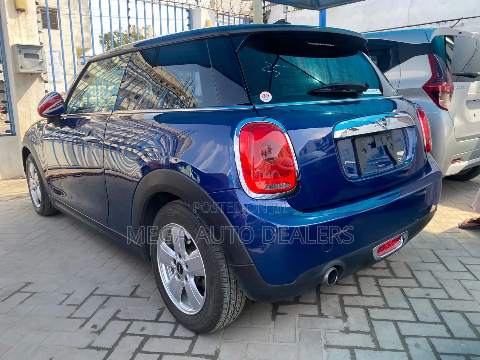 Mini Cooper 2018 Blue