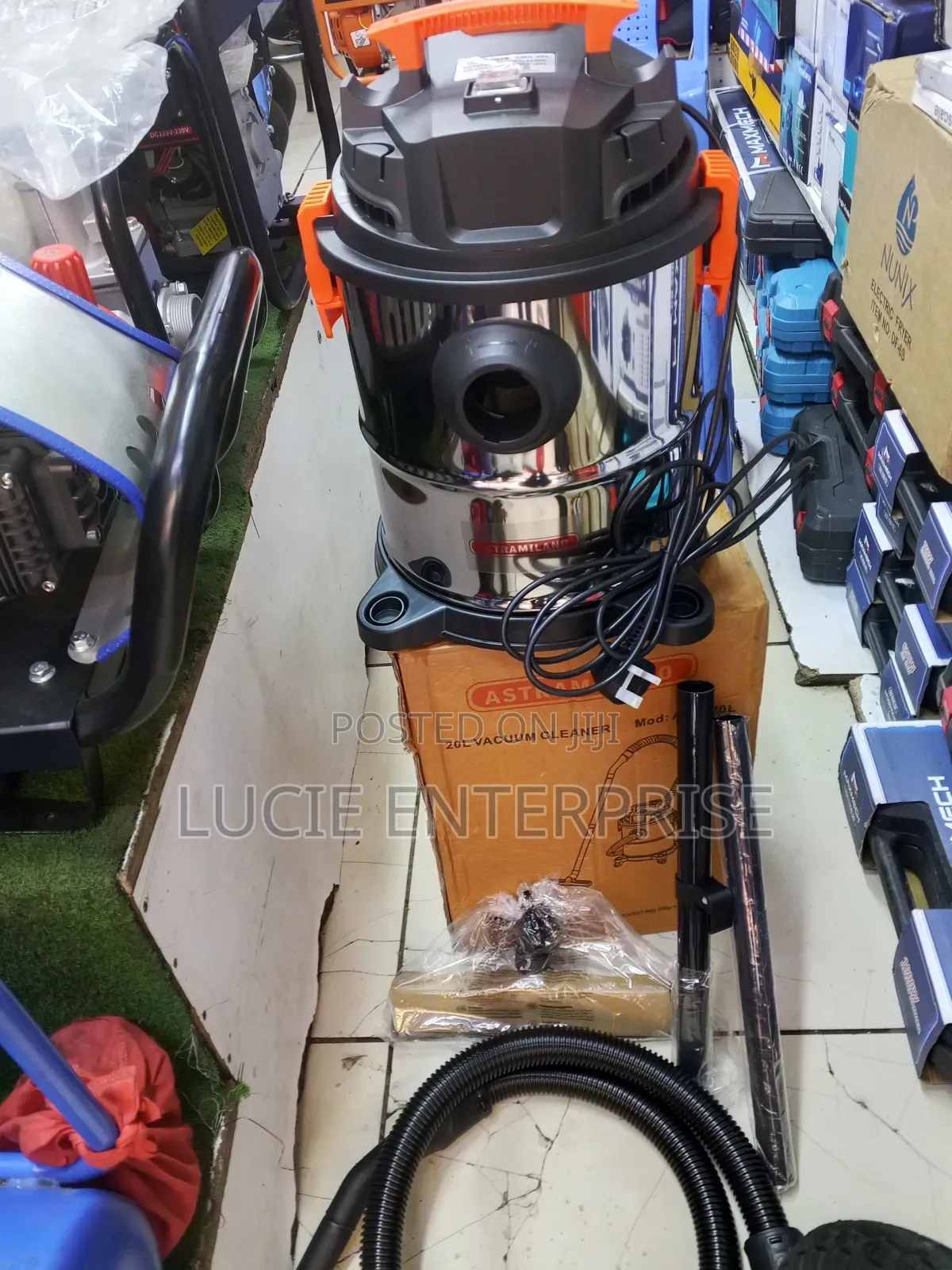 Astramilano Vacuum Cleaner Machine 20l