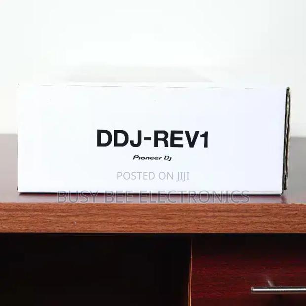 Pioneer Dj DDJ-Rev1 Serato Dj Controller (Black - thumbnail 4