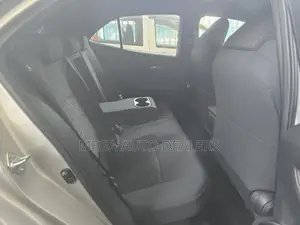Toyota Corolla 2018 Silver