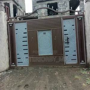 Modern Strong Sliding Gate – Durable Stylish