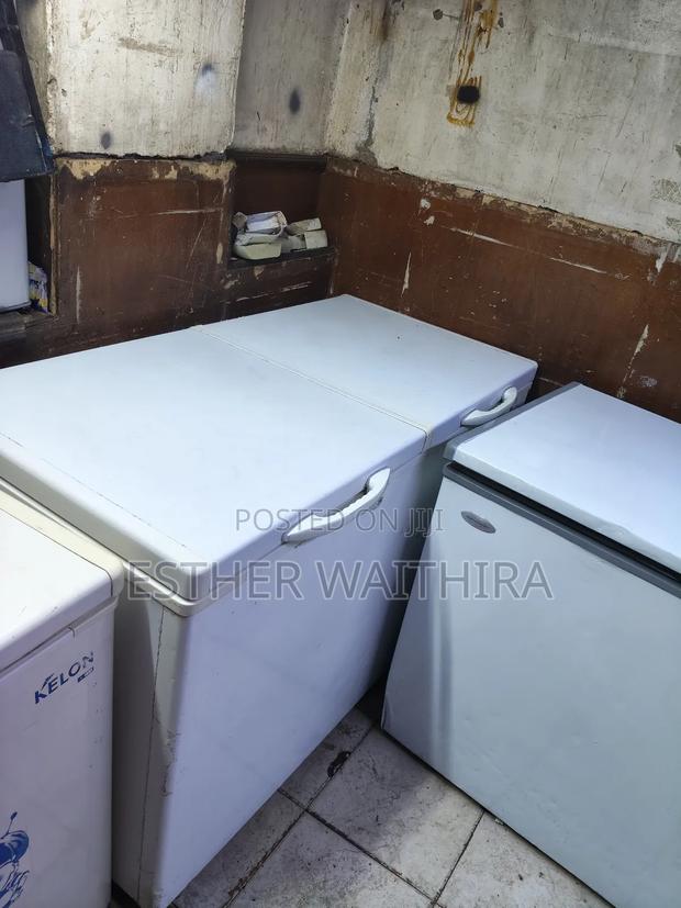 Well Maintained Chest Freezer on Sale - thumbnail 4