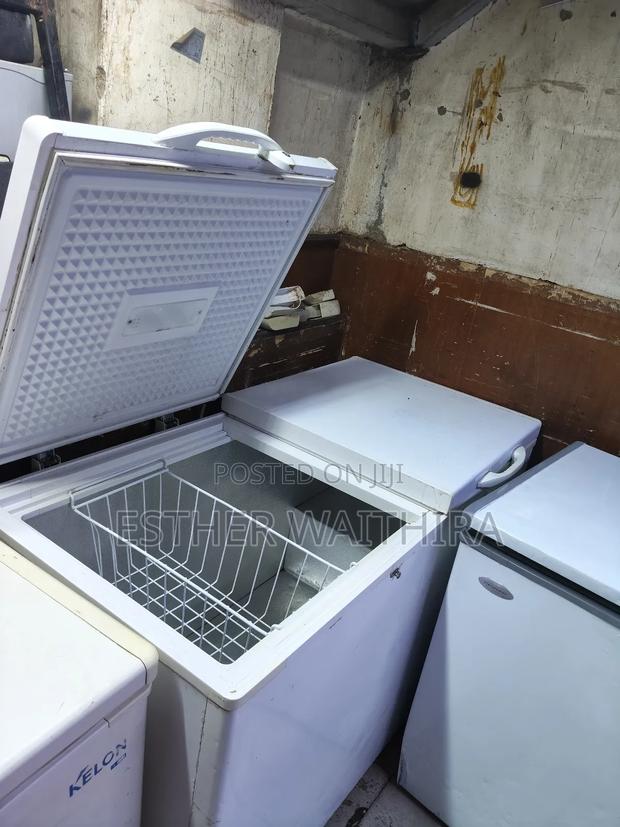 Well Maintained Chest Freezer on Sale - thumbnail 5