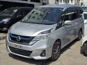 Nissan Serena 2018 Silver