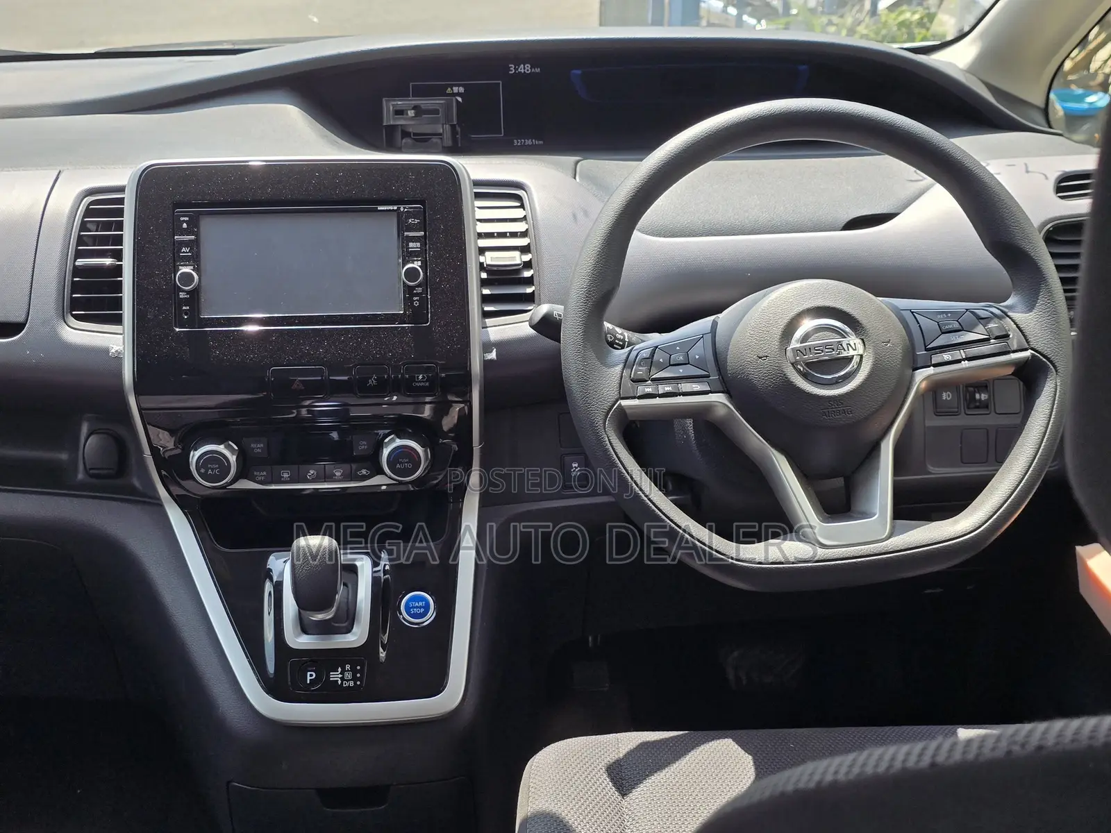 Nissan Serena 2018 Silver