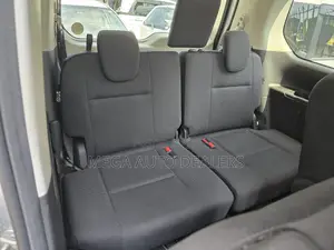 Nissan Serena 2018 Silver