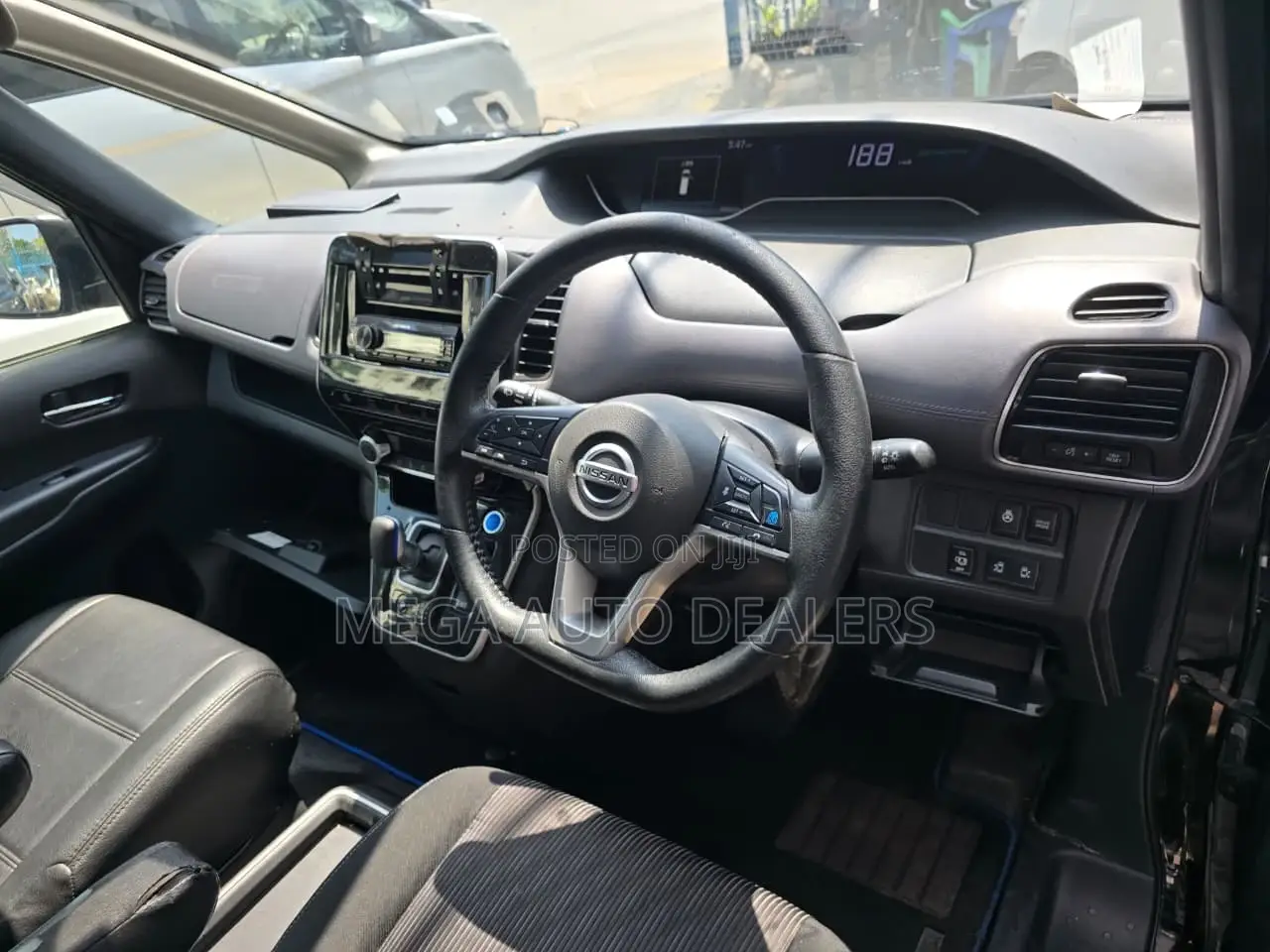 Nissan Serena 2018 Black