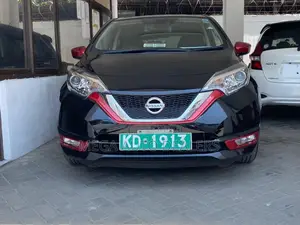 Nissan Note 2018 Black