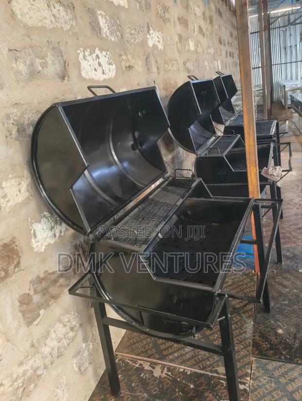 Powerful Quality Barbecue//Closed Grill - main view