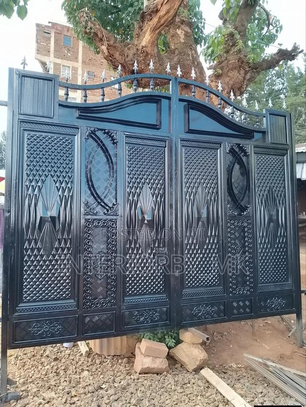 Stylish Metal Swing Gate – Affordable Price