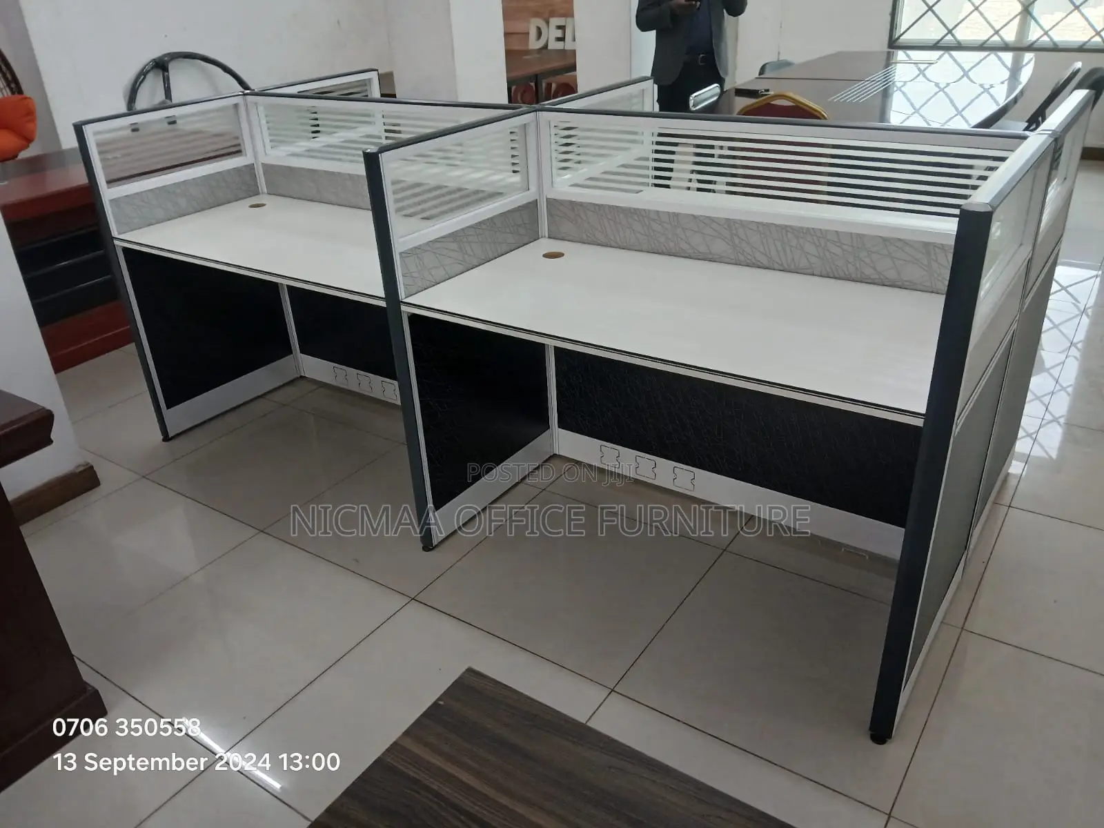 4-Way Power-Ready Workstation