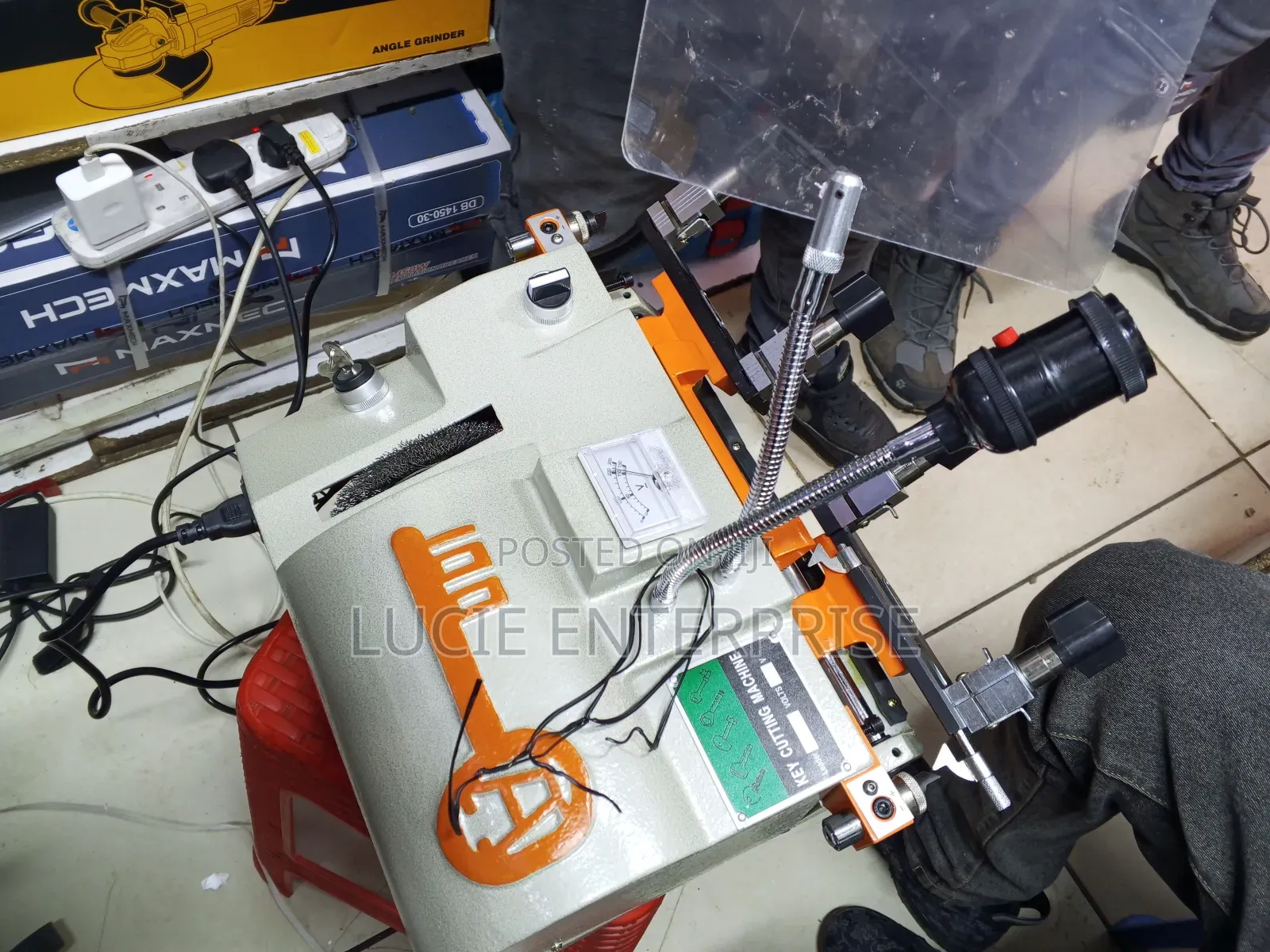 Commercial Key Cutter