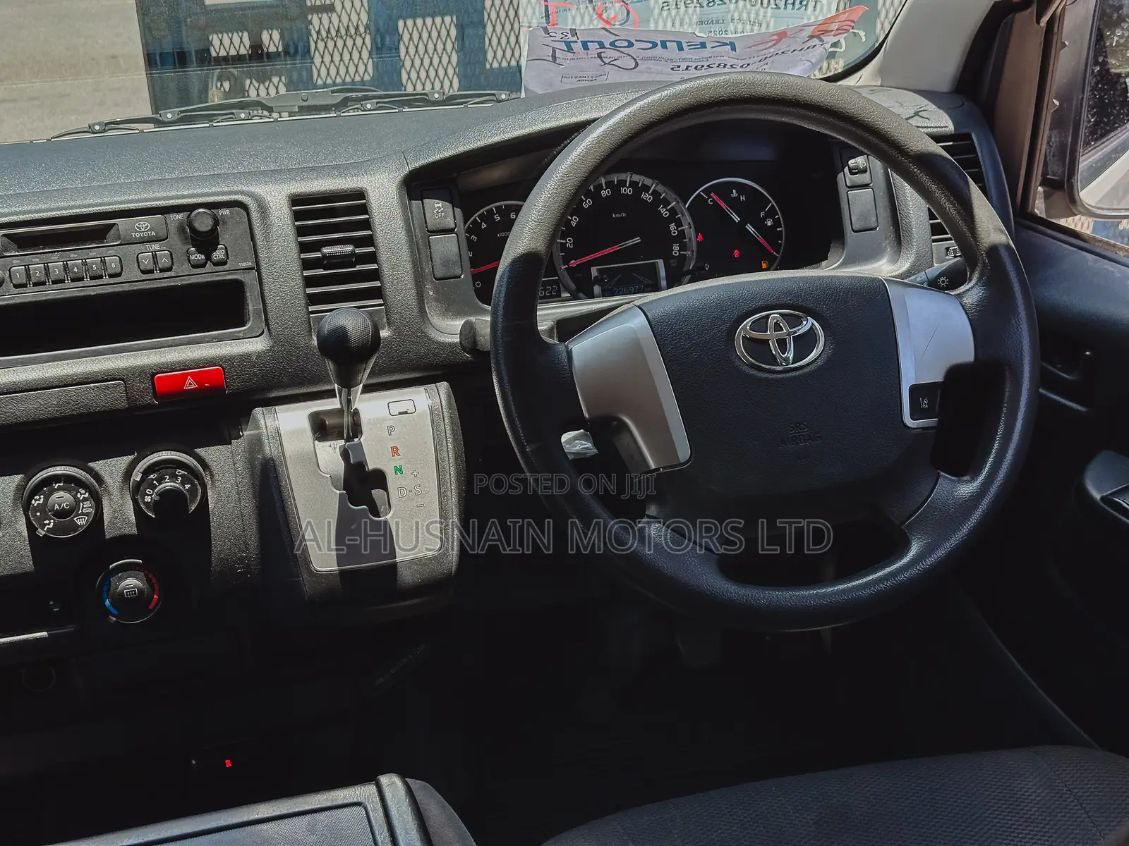 Toyota HiAce 2018 White