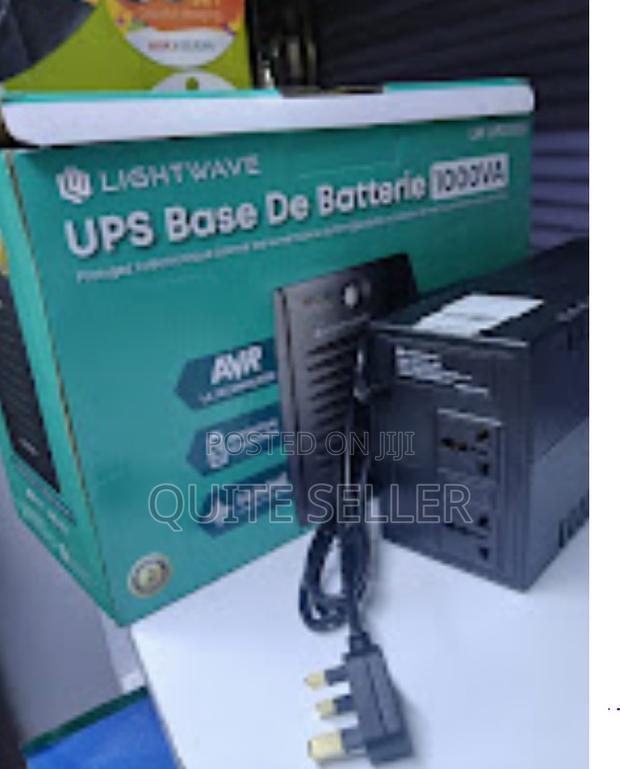 LCD Status Display , Light Wave Ups 1000va Ups Backup Battery . - main view