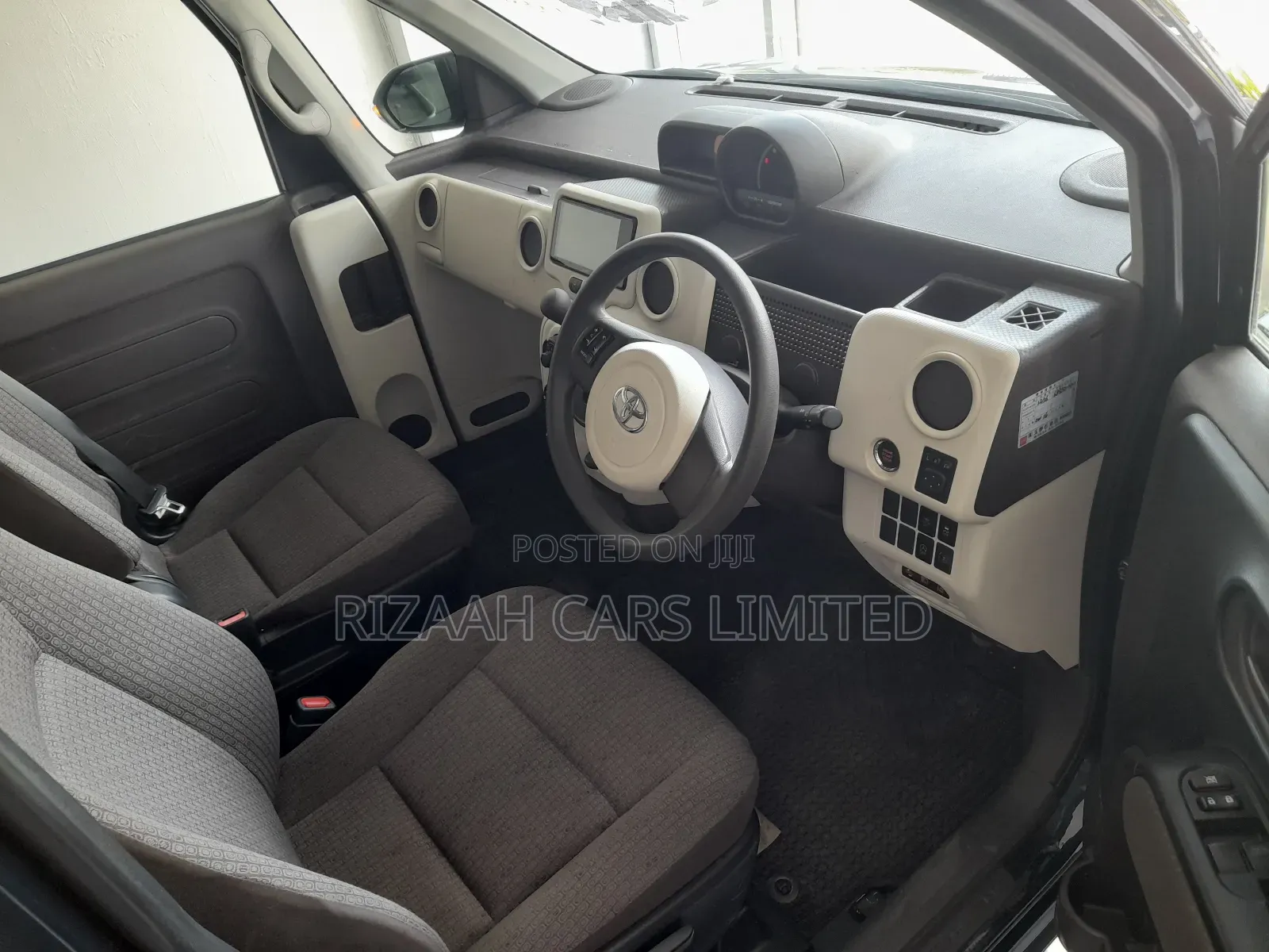 Toyota Spade 1.5 2018 Blue