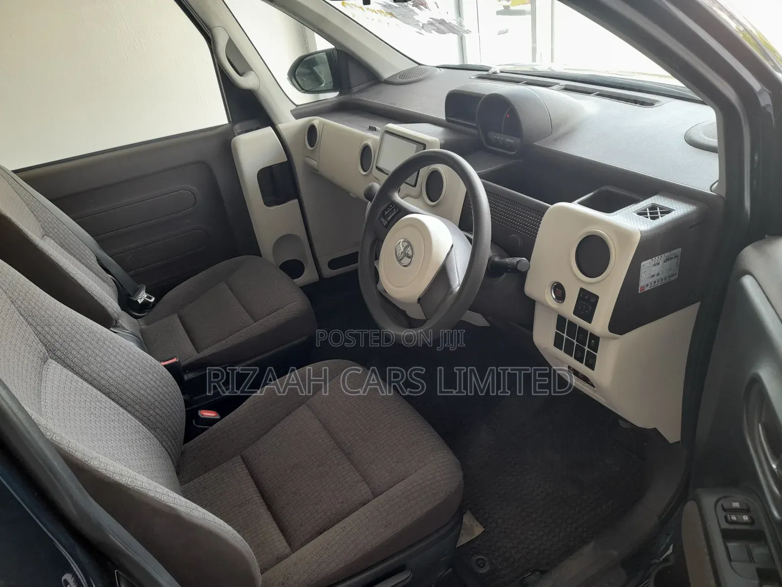 Toyota Spade 1.5 2018 Blue