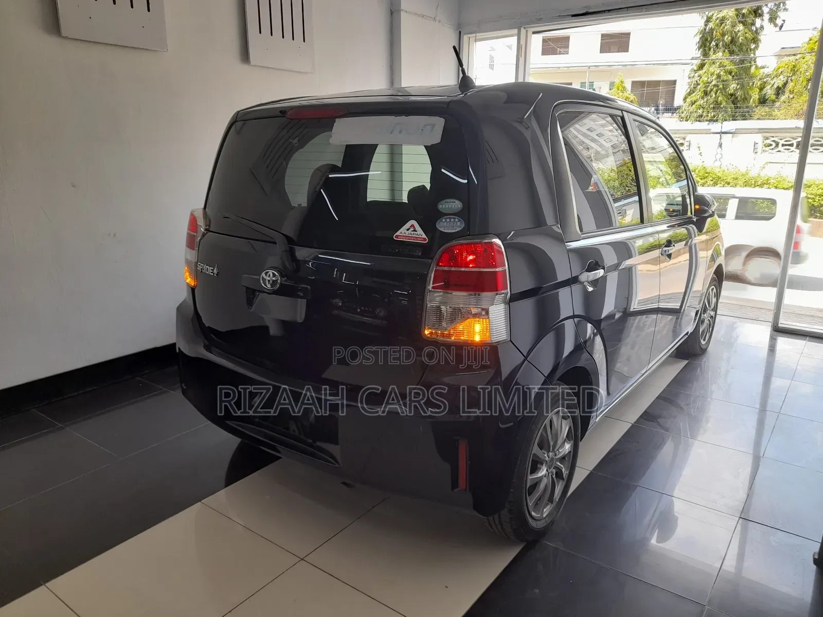 Toyota Spade 1.5 2018 Blue