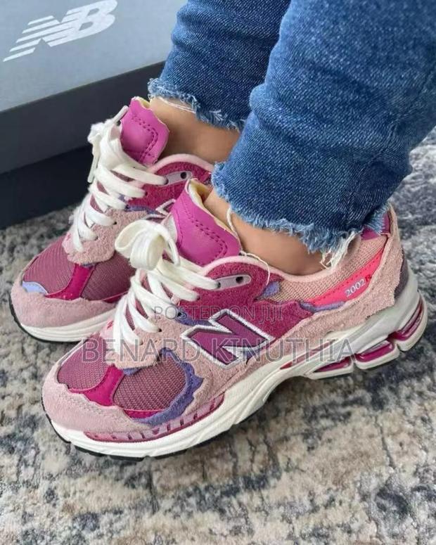 New Balance Size 36-42 - thumbnail 3