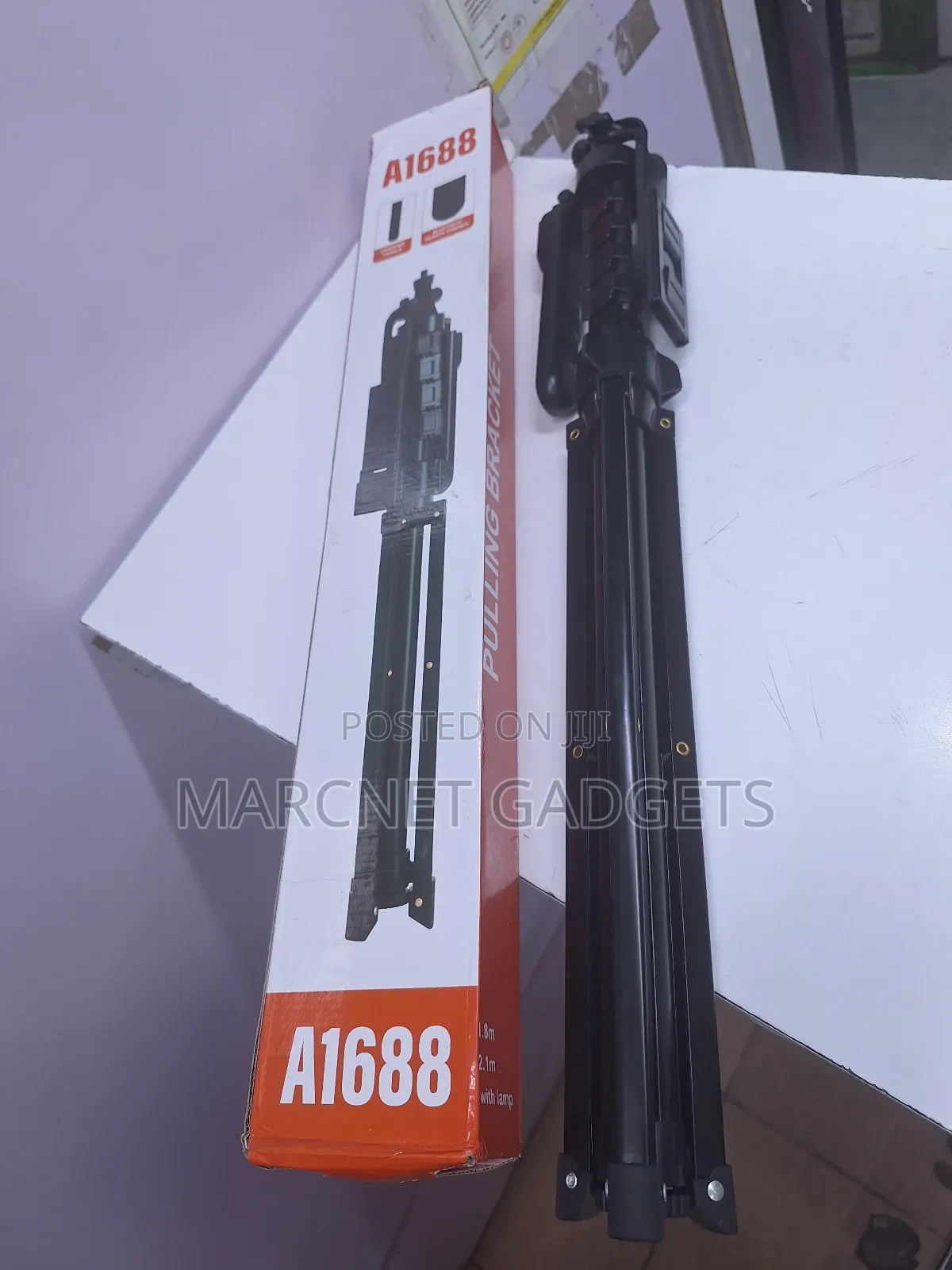 A1688 Selfie + Tripod Stand 2.1m With Non Slip Base Release Locks