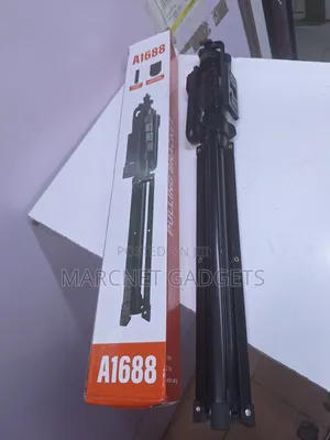 A1688 Selfie + Tripod Stand 2.1m With Non Slip Base Release Locks