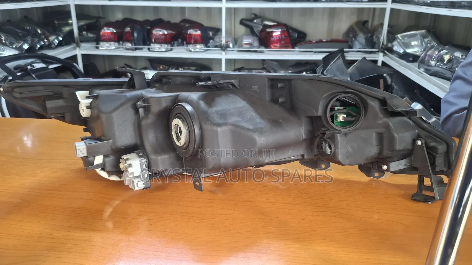 Toyota Harrier Headlight (Part 147) 2014-2018 Models