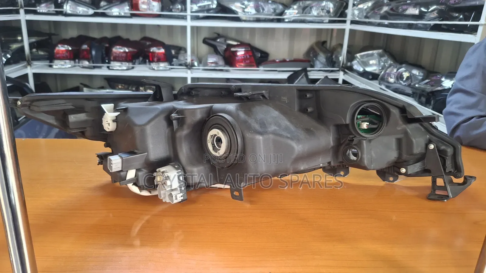 Toyota Harrier Headlight (Part 147) 2014-2018 Models