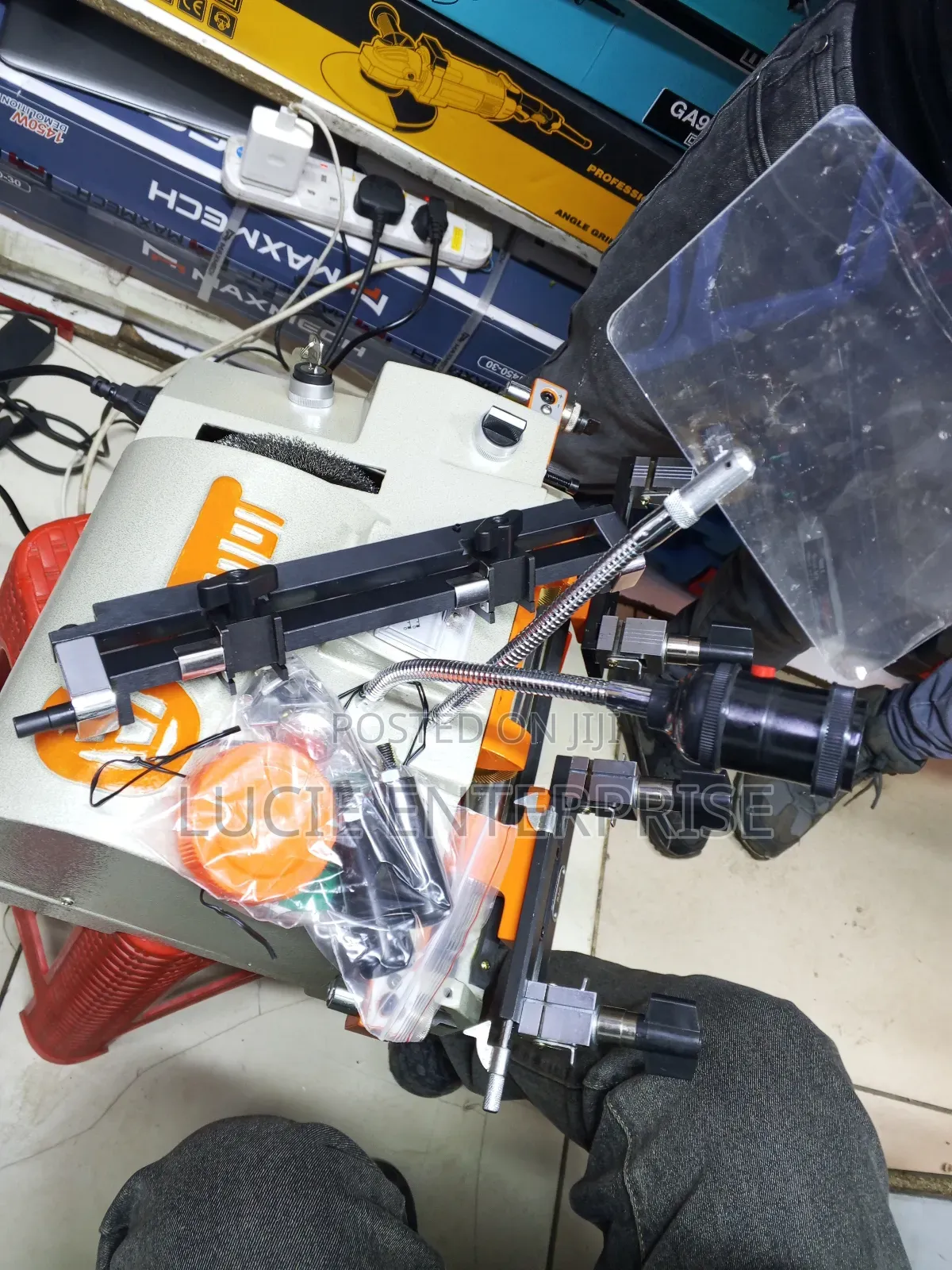 Cutting Machine/ Key Cutter