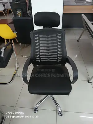 Ergonomic Comfort With Sleek Chrome Base Seat