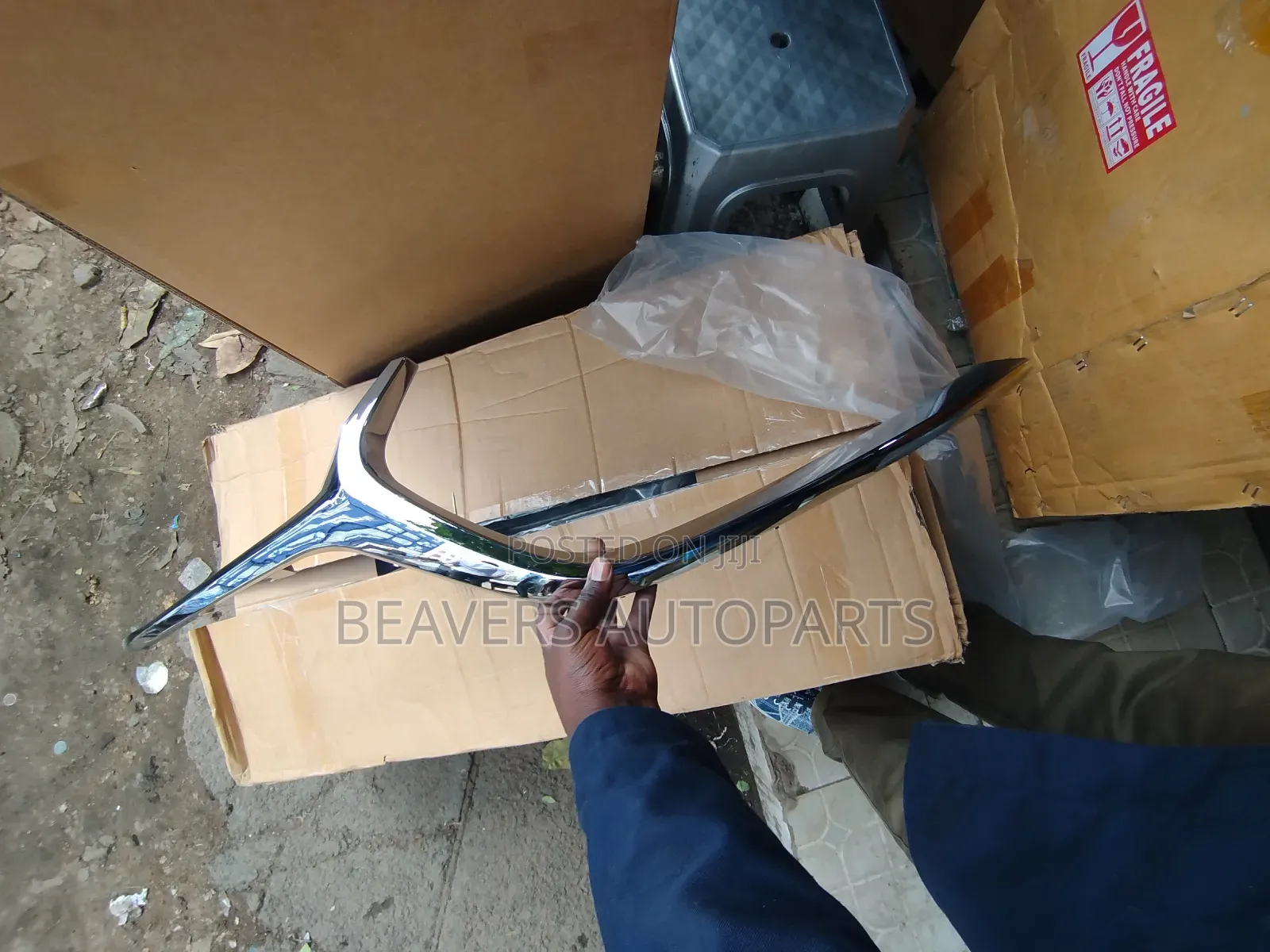 Mada 3 Axela 2020 Bumper Grill Chrome Stripe