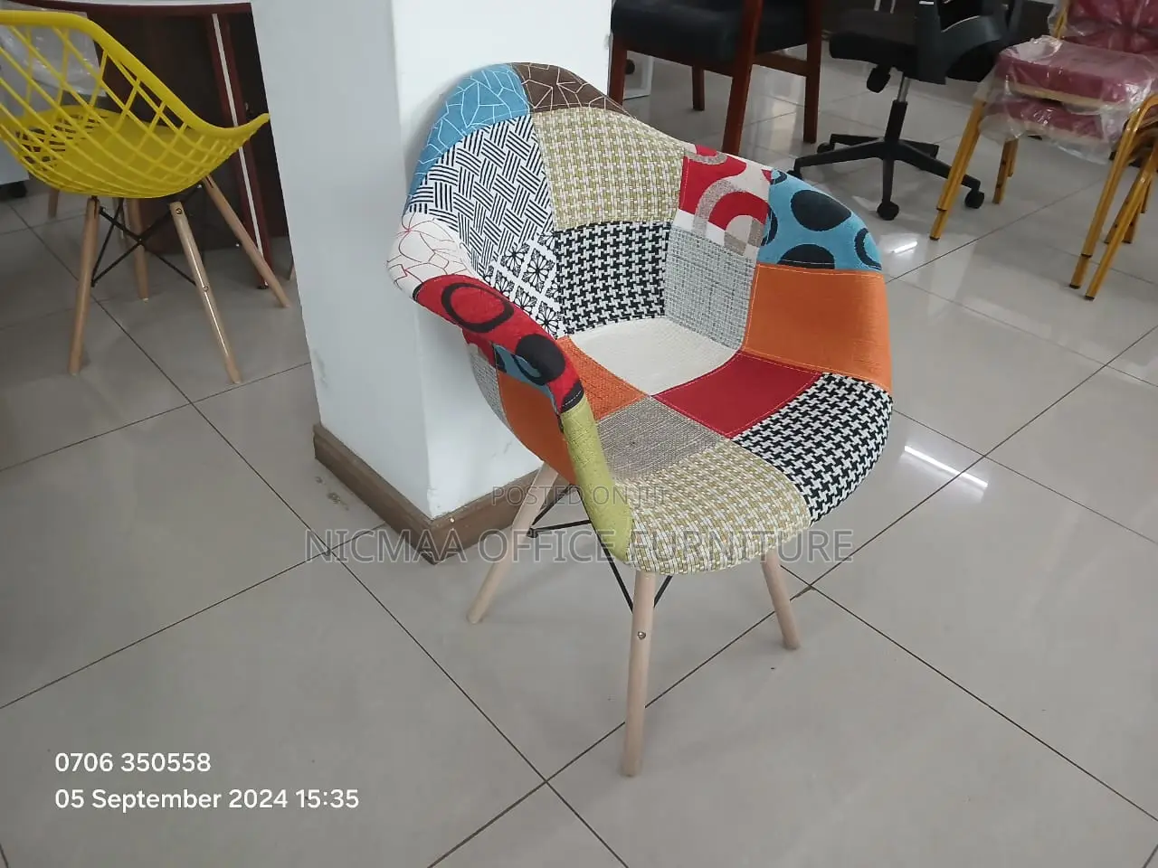 Vibrant Style Meets Everyday Comfort Eames Seat