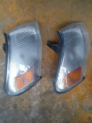 Toyota 100 Corner Light