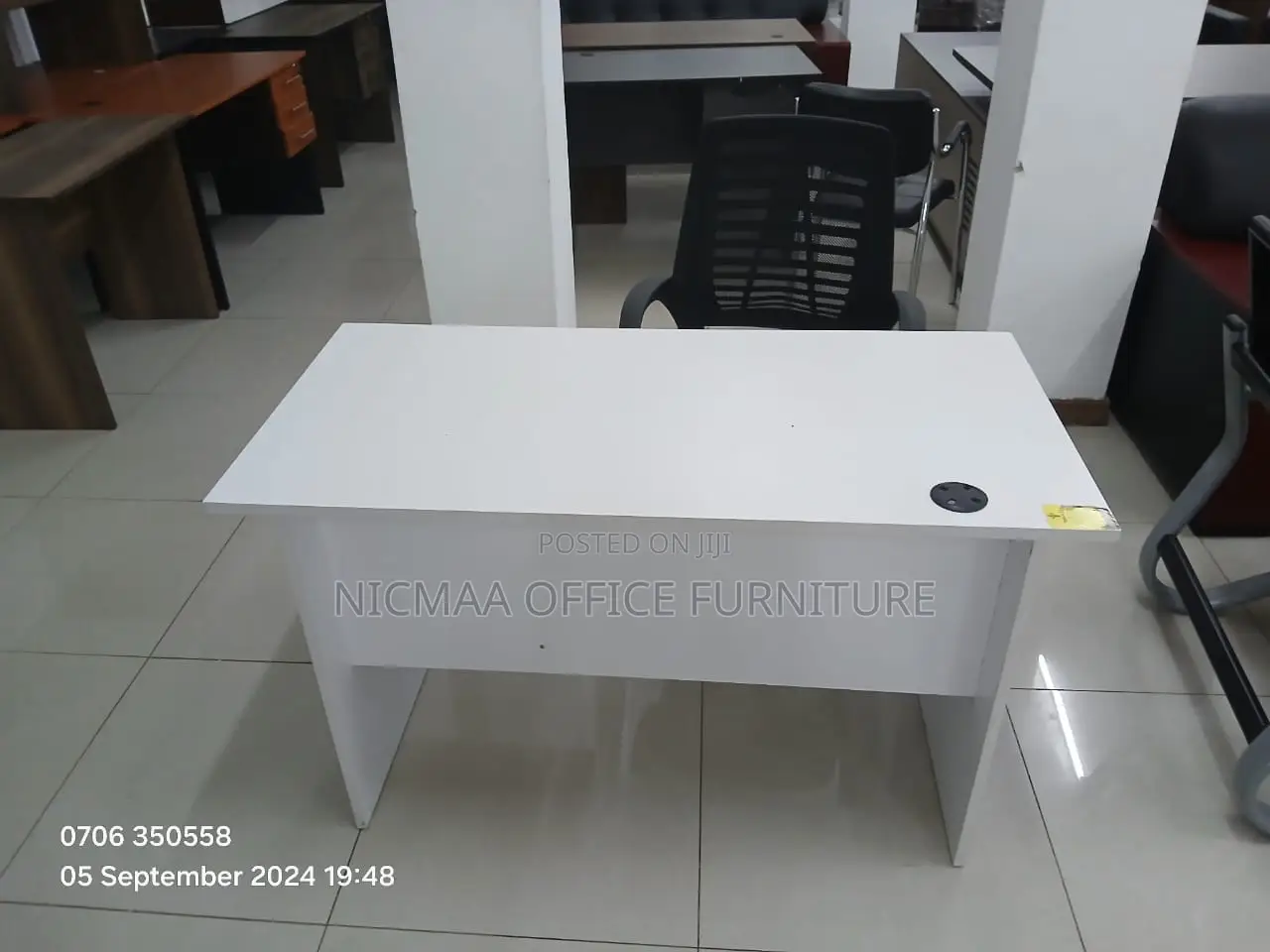 1m Minimalist Clean Finish Desk