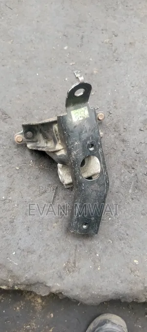 Toyota Vitz 2005/2008 Gearbox Mounting
