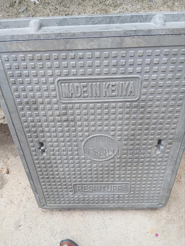 Square Locable Manhole Cover Fibre - thumbnail 2