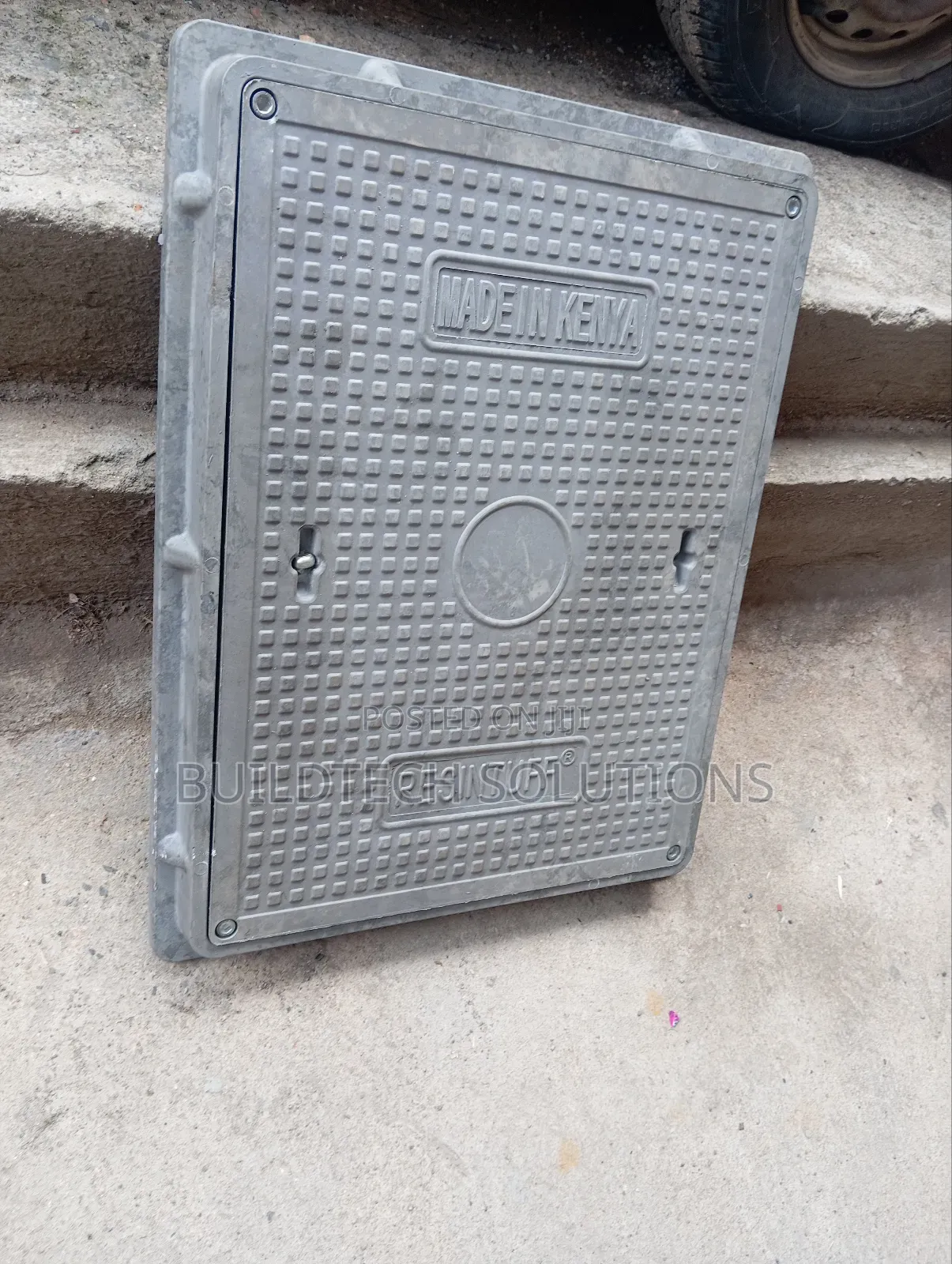 Road- Grade Fibre Reinforced Locable Manhole Cover