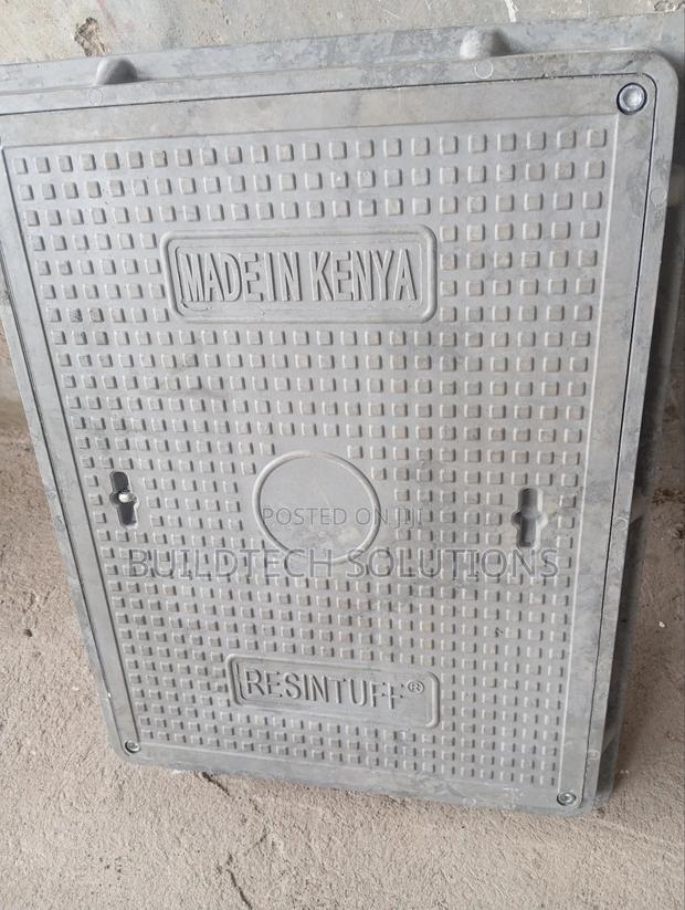 Road- Grade Fibre Reinforced Locable Manhole Cover