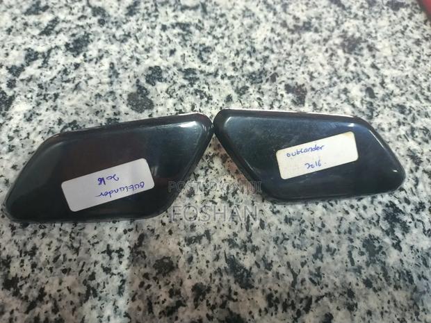 Outlander 2016 Headlight Washer Cover