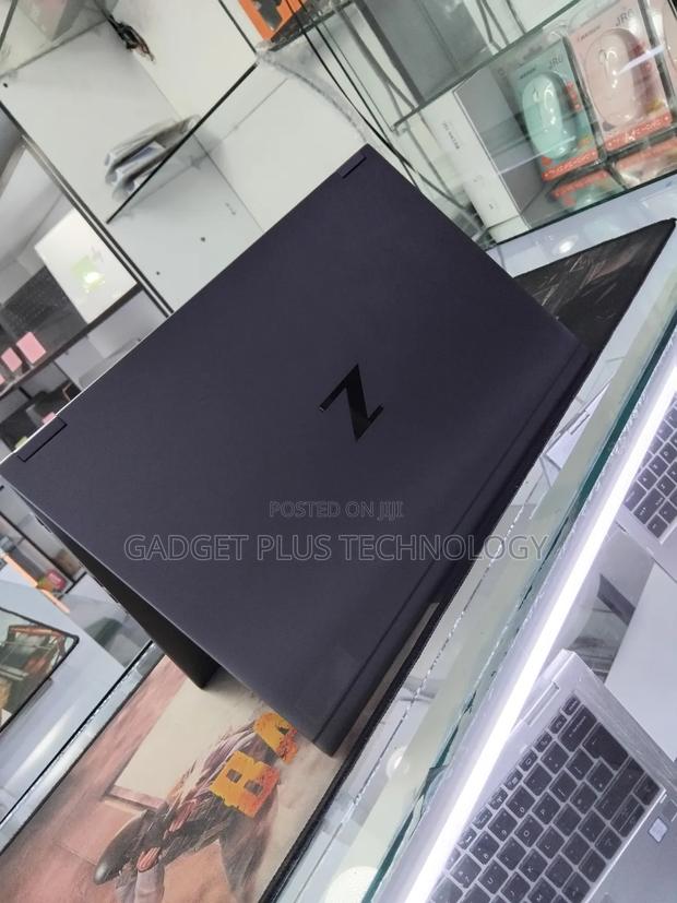 Laptop HP ZBook Firefly G8 16GB Intel Core I7 SSD 256GB - thumbnail 4