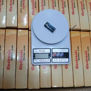 Electronic Kitchen Scale 10kg With Batteries - thumbnail 2