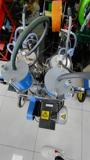 Double Bucket Cow Milking Machine 25l Each, Electric Powered