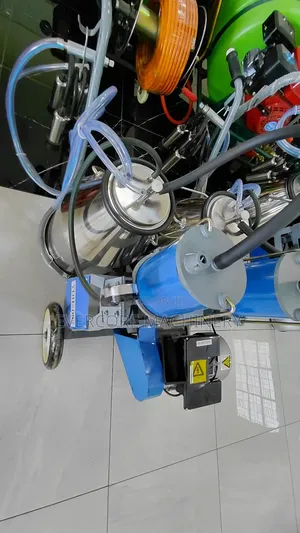Double Bucket Cow Milking Machine 25l Each, Electric Powered