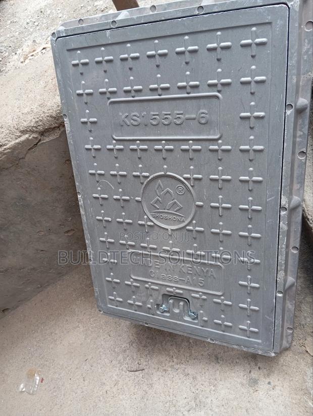 Anti- Rust Fibre Manhole Cover 18" ×24" - main view