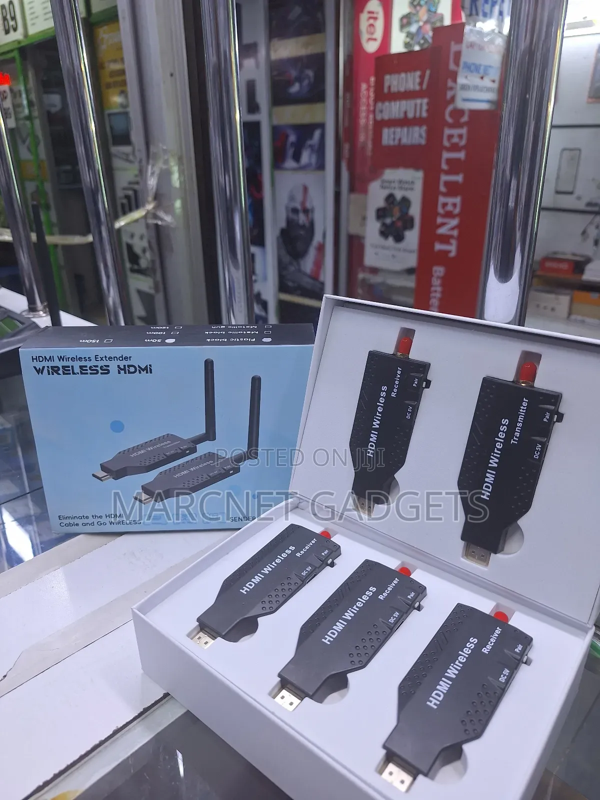 4 Displays 1 Transmitter Wireless Hdmi Extender Transmitter 4in 1 5.8g