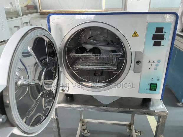 Table Top 18l Autoclave - thumbnail 2