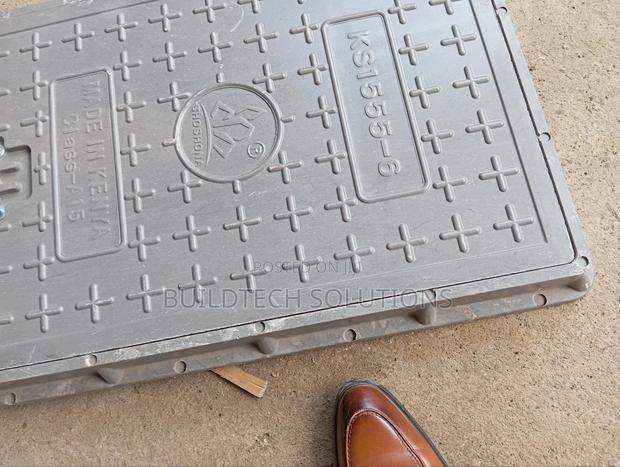 Strong and Light Weight Manhole Cover - thumbnail 2