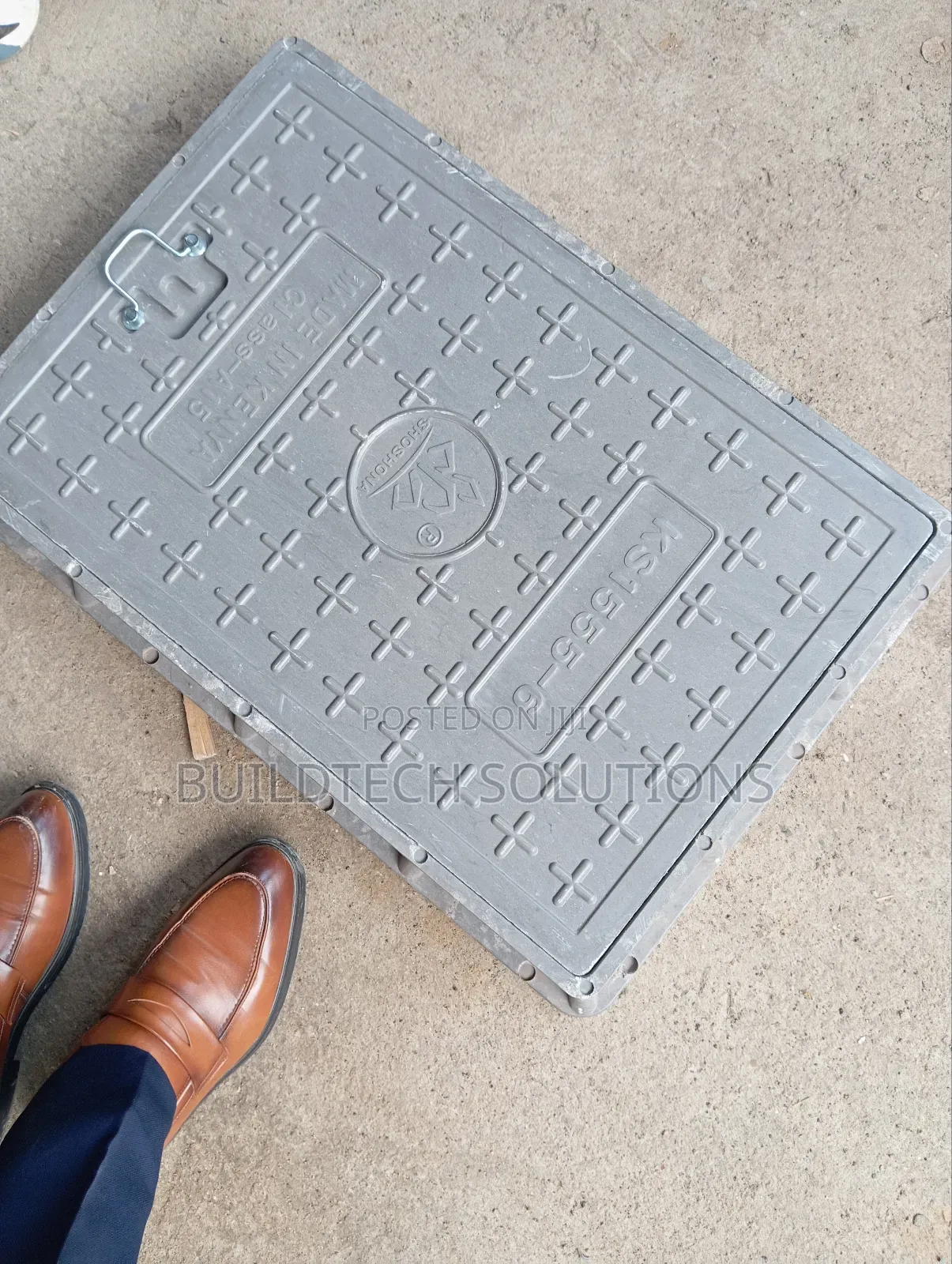 Strong and Light Weight Manhole Cover