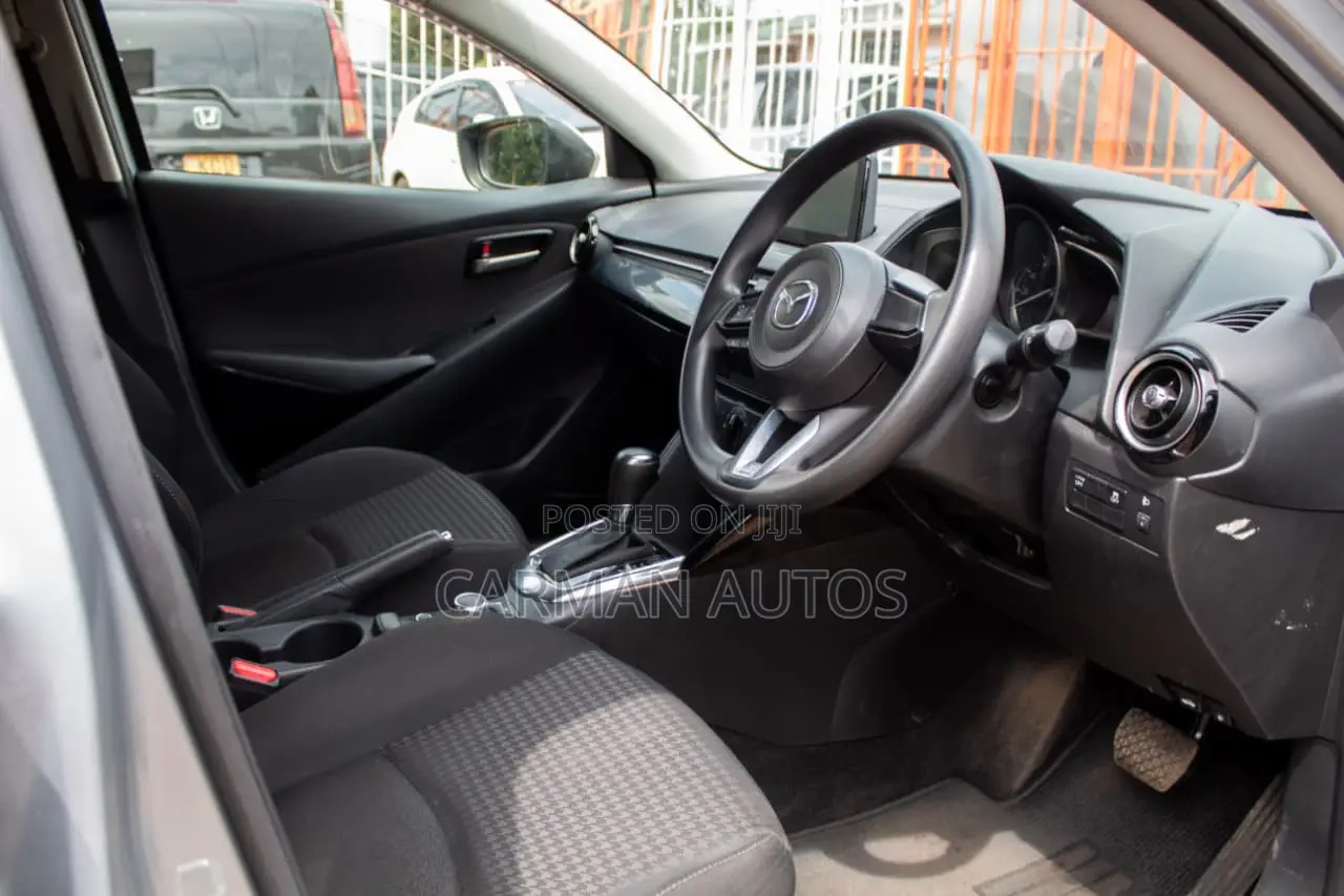 Mazda Demio 2018 Silver