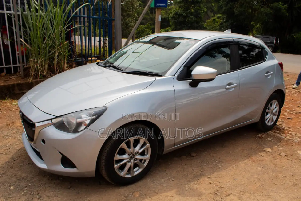 Mazda Demio 2018 Silver