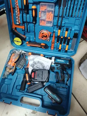 Cordless Drill Set/Makita Cordless Drill