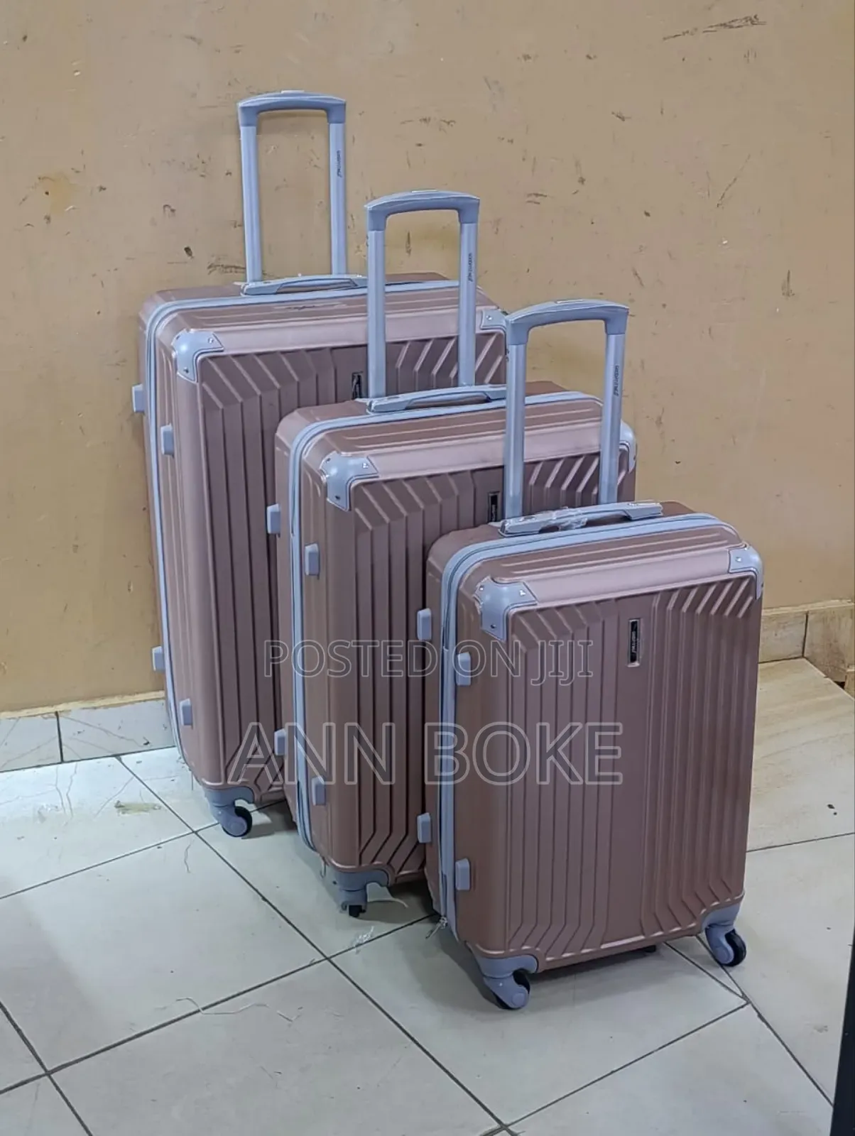 3 in 1 Luxurious Fibre Suitcase*